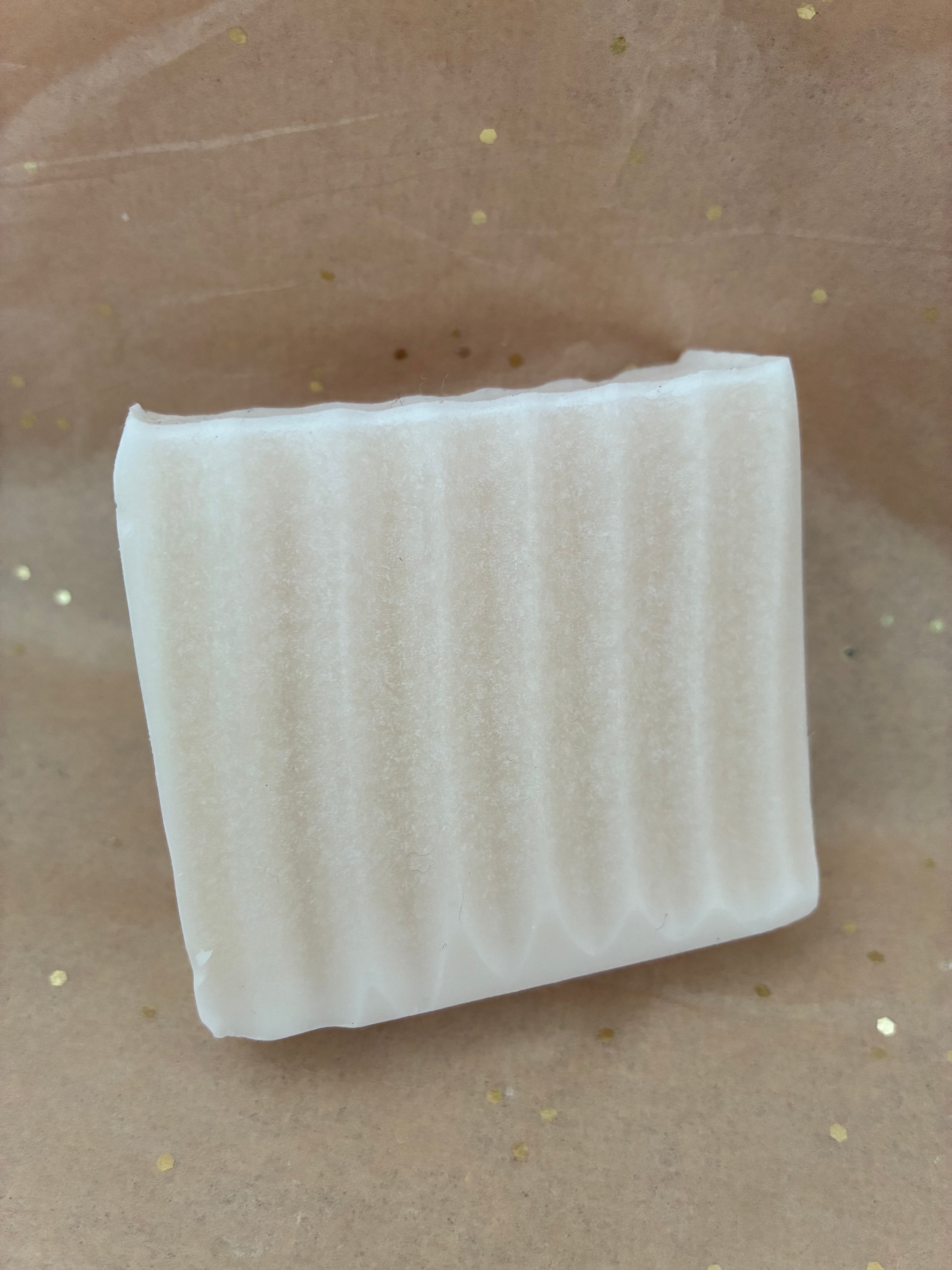 Seamoss bar leather scent