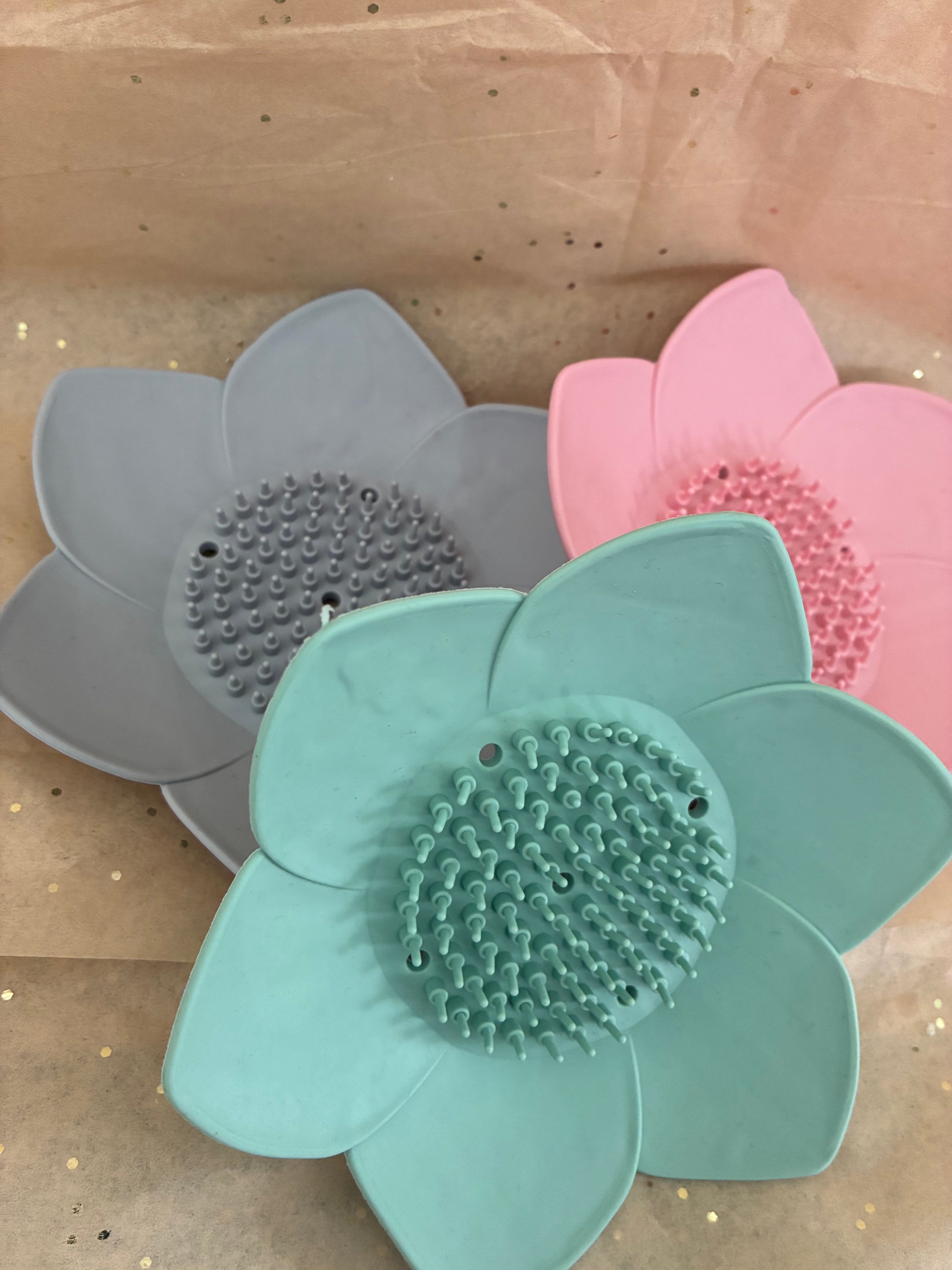 Silicone flower soap dish