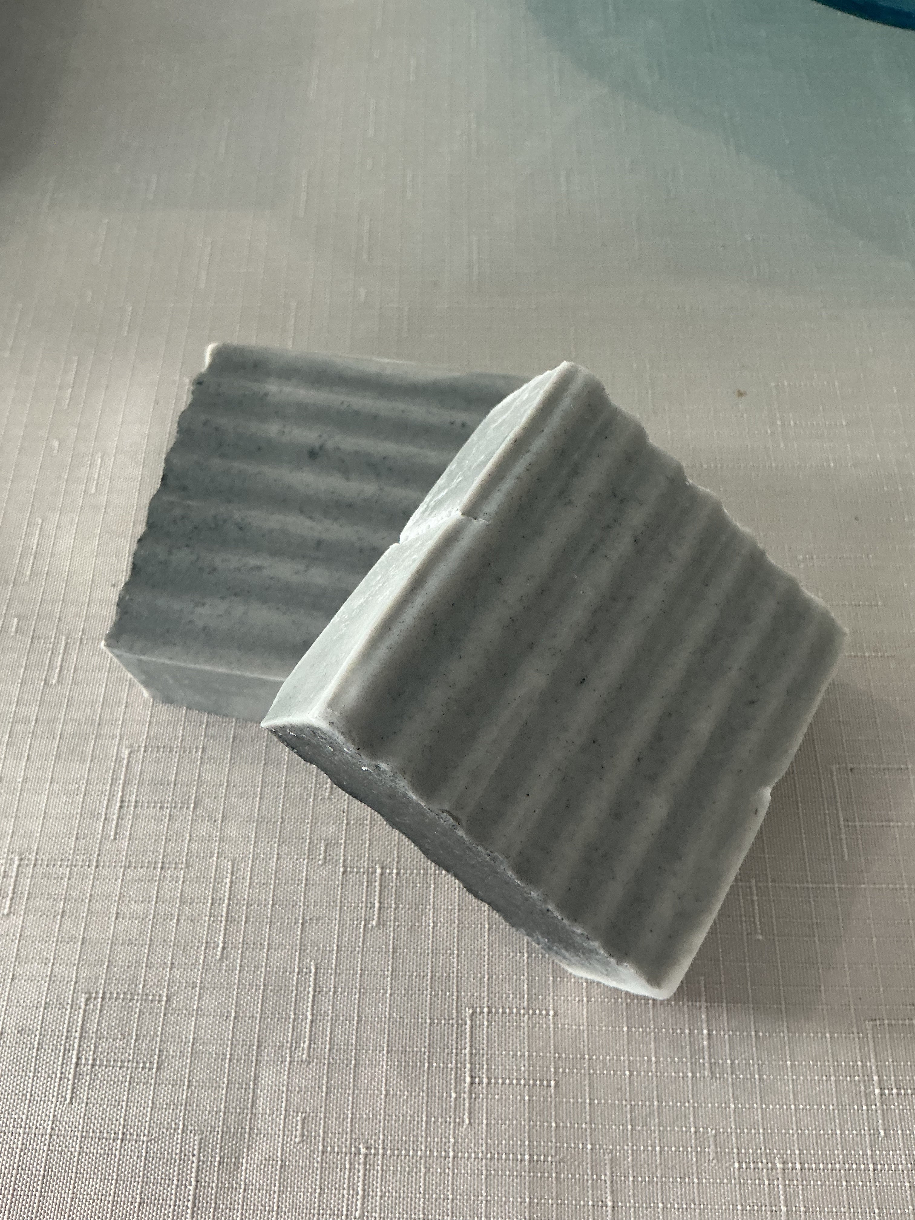 Charcoal & Aloe bar 5oz