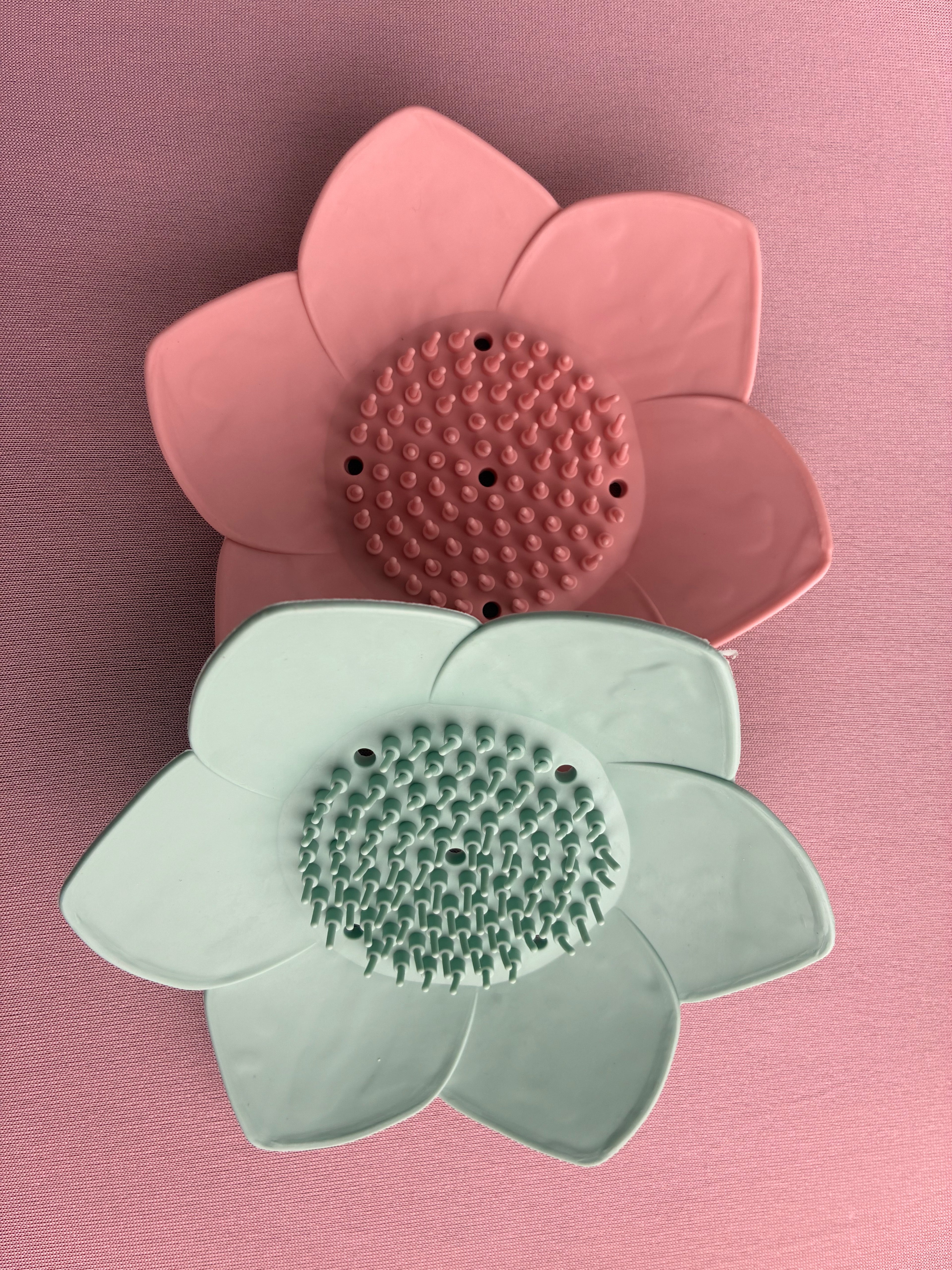 Silicone flower soap dish